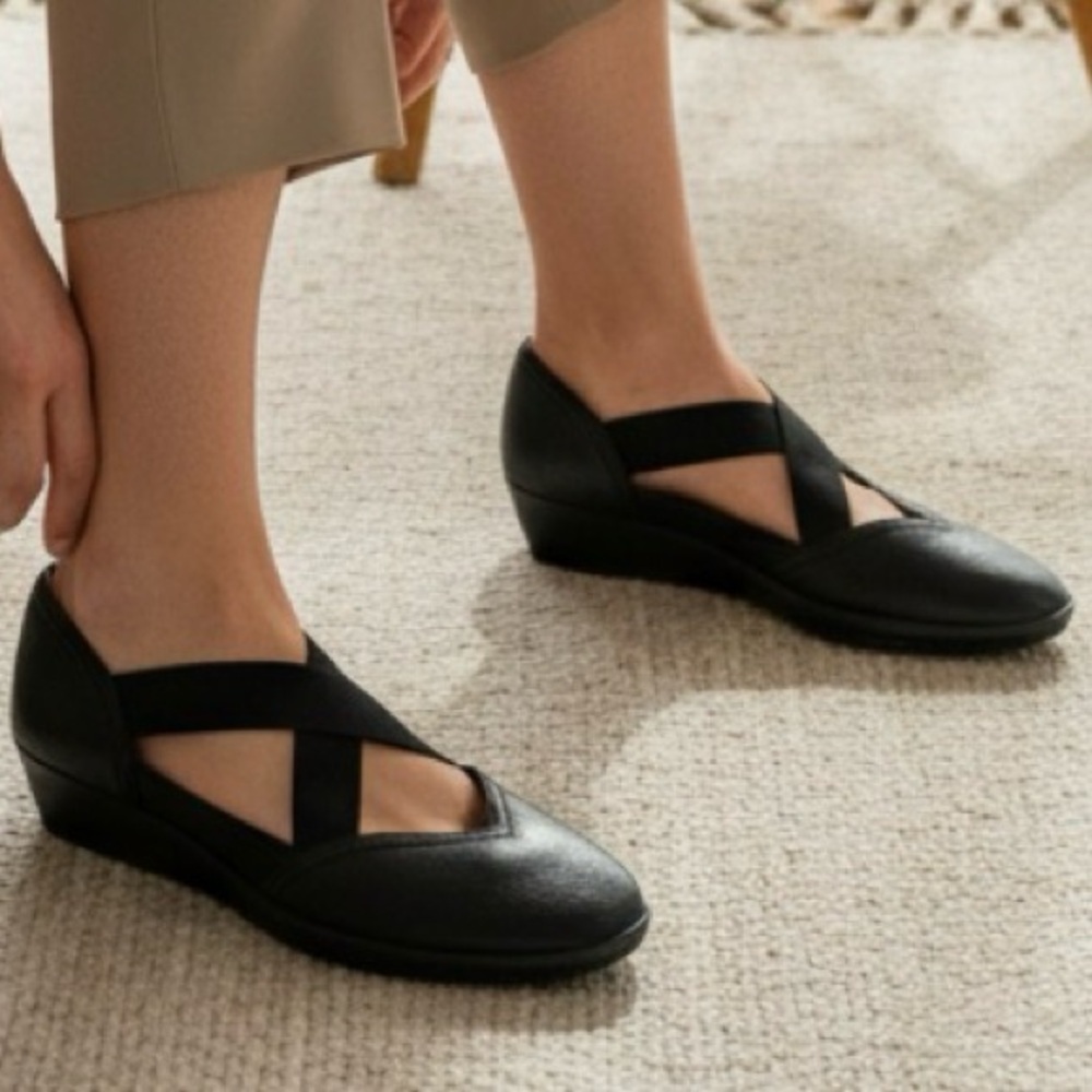L’ Armour Des Pieds Black Leather Mary Jane Ballet Shoes Size 8